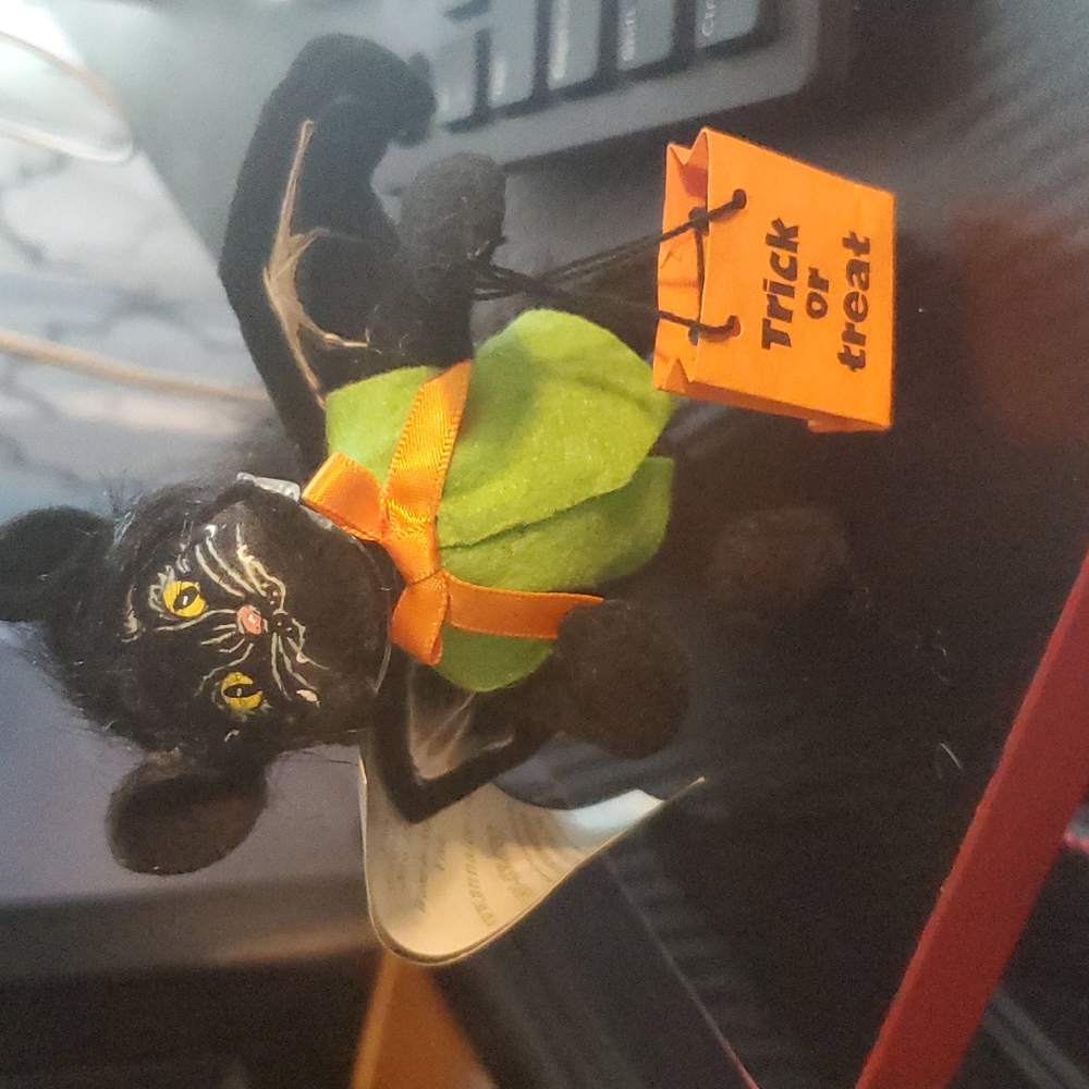 Annalee Trick or Treat bat